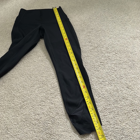 Lululemon Crop - Picture 8 of 12